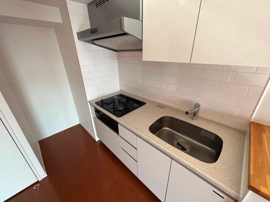 Esty Maison Oshima - Interior - ["Cabinetry", "Countertop", "Kitchen appliance"]