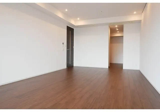 Comforia Shinjuku East Side Tower - Interior - ["Property", "Floor", "Laminate flooring"]