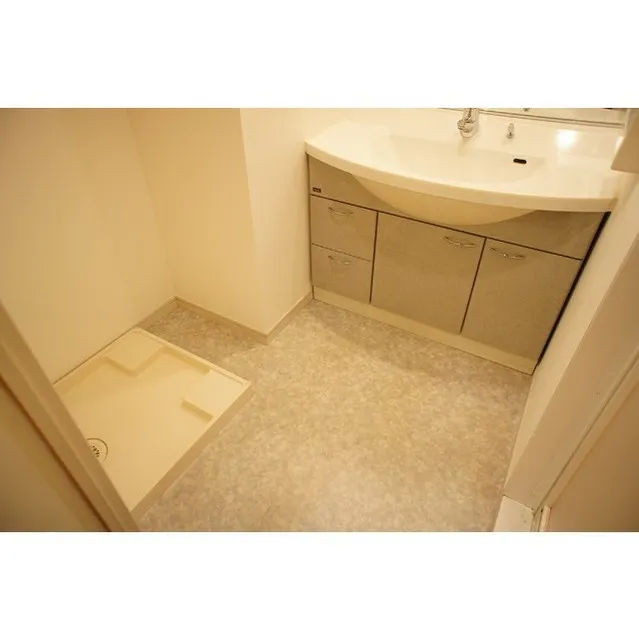 Prospect Shinonome Bridge - Interior - ["Property", "Floor", "Tile"]