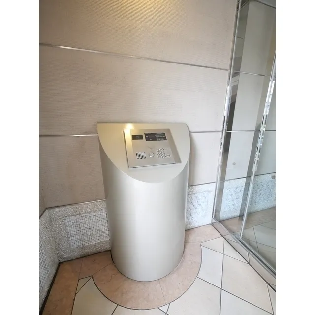 KDX Residence Gakugei Daigaku - Interior - ["Material property", "Bathroom accessory", "Tile"]