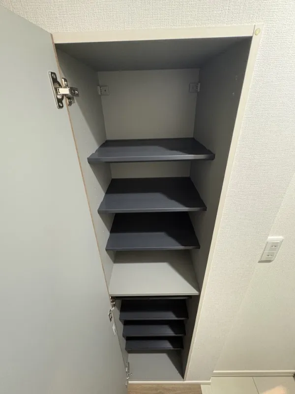 Residia Kamata Minami Place - Interior - ["Shelving", "Grey", "Shelf"]