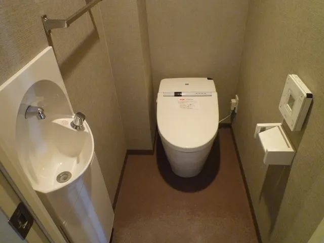 Hulic Court Motoyoyogi - Interior - ["Toilet seat", "Toilet", "Plumbing fixture"]