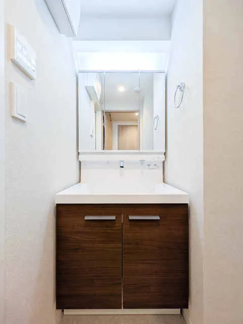 Prime Bliss Morishita Studio - Interior - ["Flooring", "Plumbing fixture", "Bathroom cabinet"]