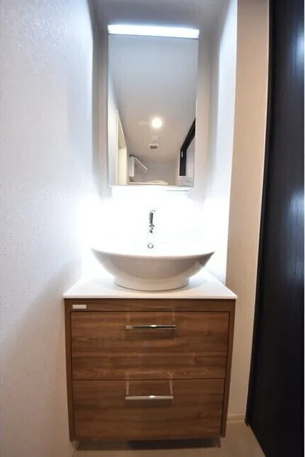 Memora Ikebukuro - Interior - ["Bathroom Sink", "Bathroom cabinet", "Flooring"]