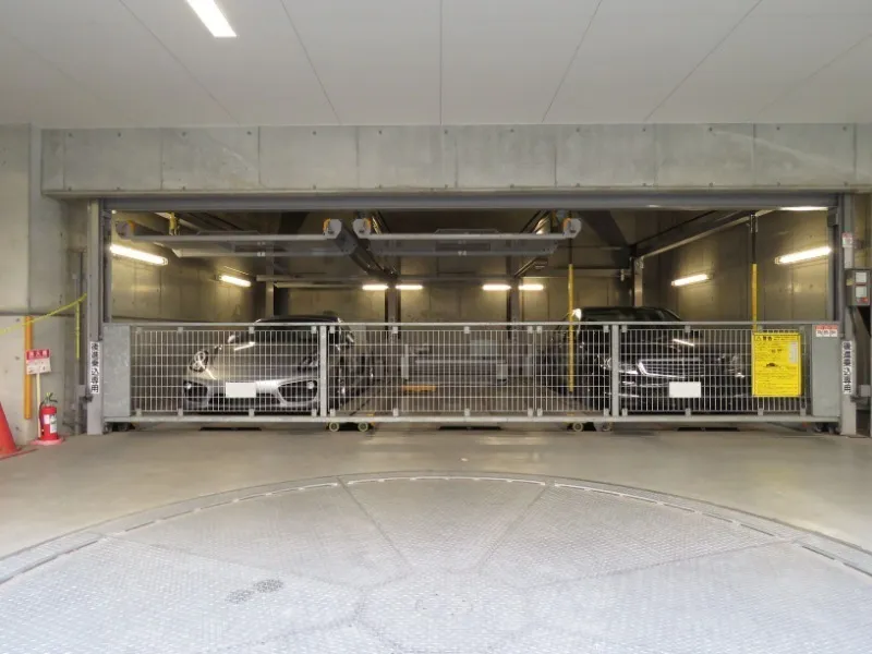 Castalia Togoshi Station Square - Interior - ["Floor", "Composite material", "Ceiling"]