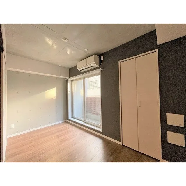 Well Square Ism Hatsudai - Interior - ["Building", "Cabinetry", "Wood"]