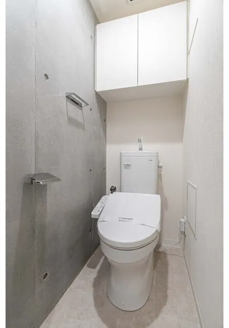 LUMIEC BUNKYO SENGOKU - Interior - ["Toilet seat", "Plumbing fixture", "Toilet"]