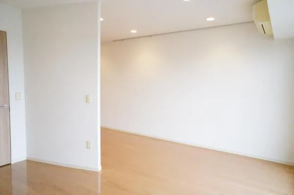 Brillia Ist Sangenjaya Ivy Terrace - Interior - ["Flooring", "Floor", "Wood flooring"]