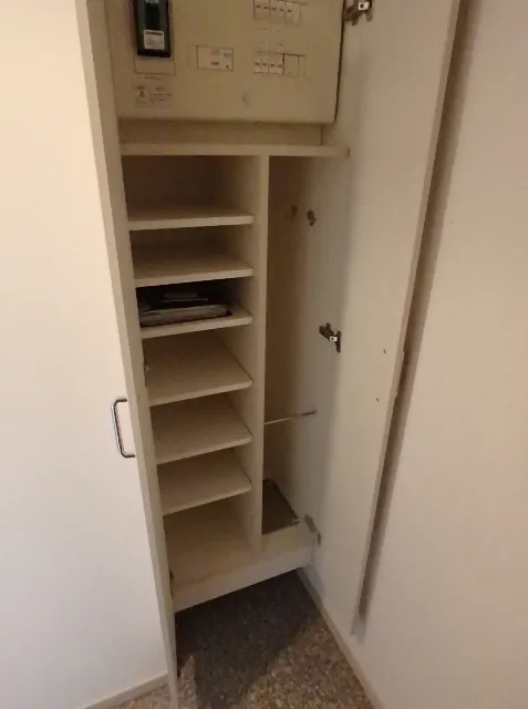 Primal Sangenjaya - Interior - ["Wood", "Shelving", "Wood stain"]