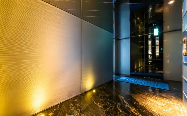 Valore Qualita Ikebukuro - Exterior - ["Lighting", "Flooring", "Glass"]