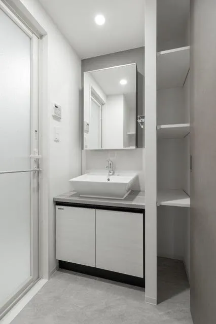 Boa Vista Ueno Okachimachi - Interior - ["Interior design", "Flooring", "Plumbing fixture"]