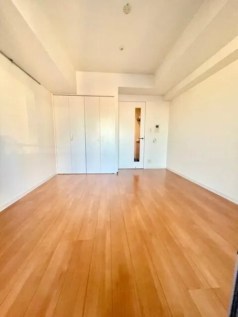 Residia Yotsuya Sanchome - Interior - ["Floor", "Flooring", "Wood flooring"]