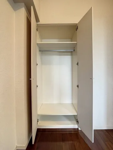 Qualia Jinnan Flats - Interior - ["Wall", "Wood", "Flooring"]