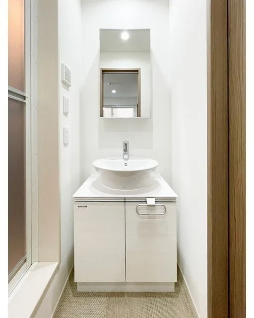 Covent Garden - Interior - ["Interior design", "Wall", "Flooring"]