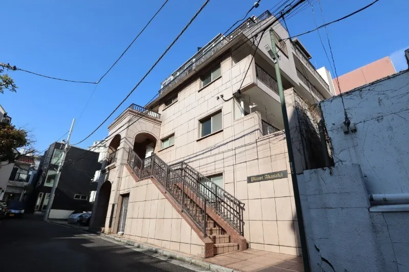 Planet Akasaka - Exterior - ["Wall", "Neighbourhood", "Stairs"]