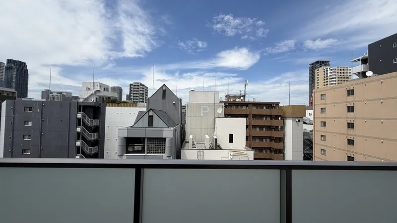 BLAU Honmachi Higashi - Interior - ["Apartment", "Metropolitan area", "Urban design"]