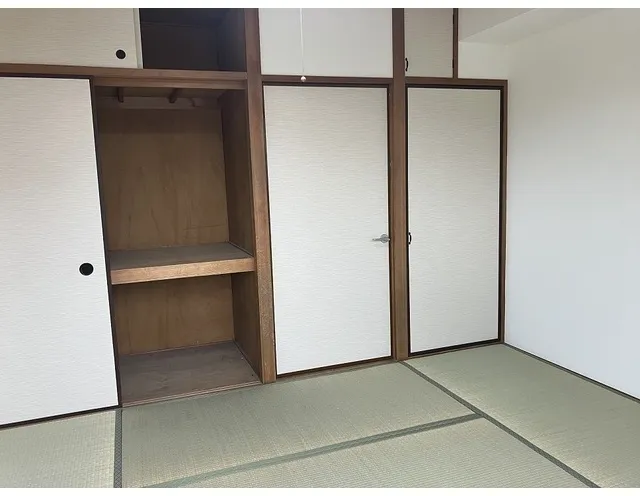 Maison Murase - Interior - ["Wood", "Flooring", "Floor"]