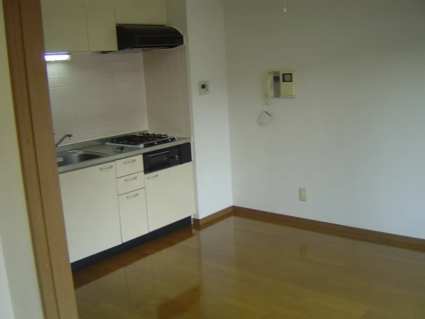 Laclas Tawaramachi - Interior - ["Cabinetry", "Building", "Countertop"]