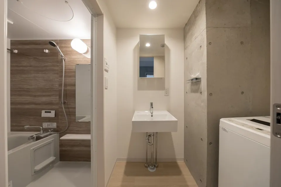 Hmlet Shinjuku Kawadacho - Interior - ["Plumbing fixture", "Flooring", "Wall"]