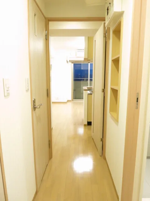 NST BuildingⅢ - Interior - ["Fixture", "Building", "Door"]