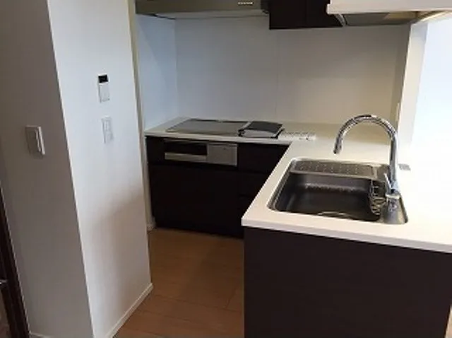 Comforia Akasaka - Interior - ["Property", "Room", "Sink"]