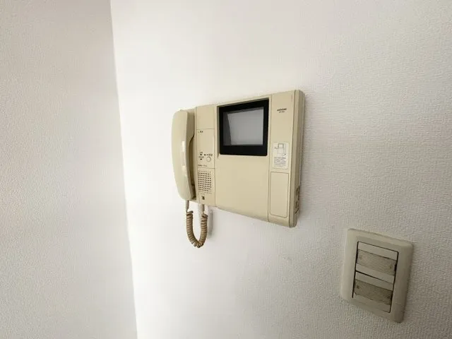 Sky Court Ginza East No. 2 - Interior - ["Electronic device", "Technology", "Machine"]