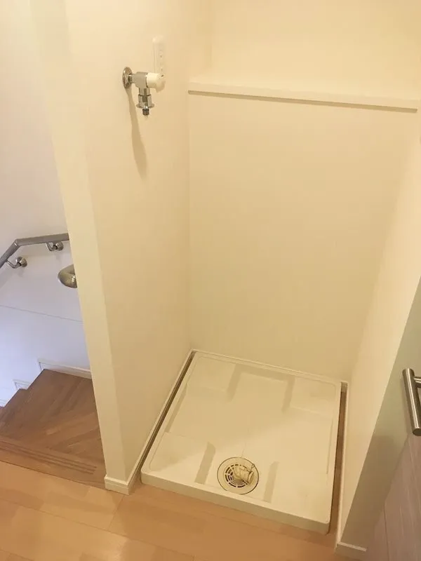 Prince Estimaison - Interior - Indoor washing machine storage