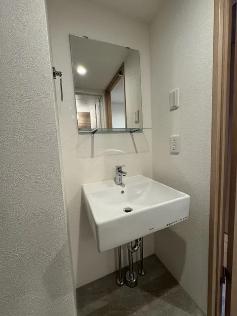 BRICK RESIDENCE Meguro Honcho - Interior - ["Flooring", "Bathroom Sink", "Plumbing fixture"]