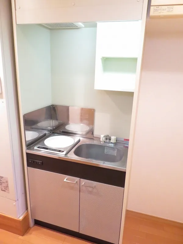 Prime Urban Nishi-Ojima - Interior - ["Floor", "Major appliance", "Sink"]