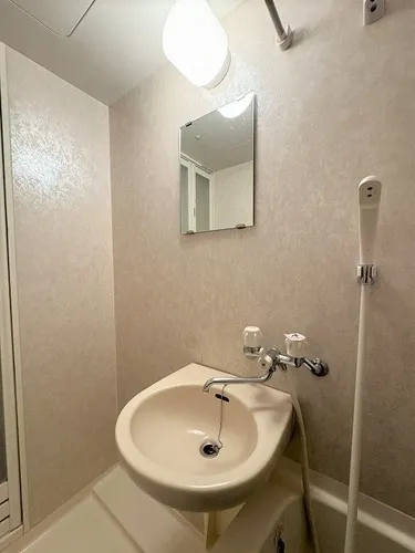 Dolce Ginza East Building No. 1 - Interior - ["Wall", "Flooring", "Plumbing fixture"]