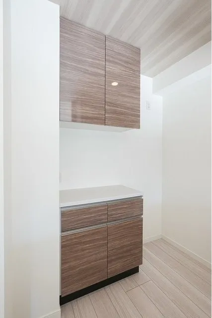 Comforia Liv Bunkyo Gokokuji - Interior - ["Wood", "Flooring", "Cabinetry"]
