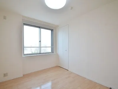 IS Heights - Interior - ["Building", "Window", "Property"]