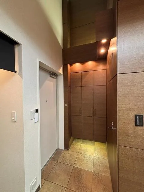 Park Axis Tameike-Sanno - Interior - ["Flooring", "Wall", "Wood"]