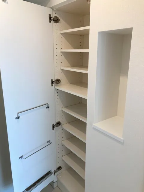Urbanex Kikukawa III - Interior - ["Shelving", "Fixture", "Shelf"]