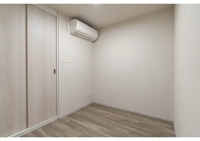 LUMIEC HONCHO EAST - Interior - ["Flooring", "Wood", "Floor"]