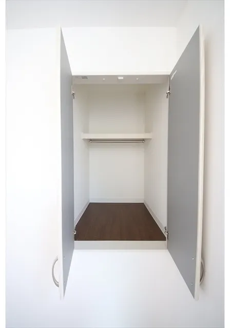 STYLE VILLAGE Kitamagome - Interior - ["Wood", "Flooring", "Grey"]