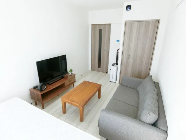 Crevista Akabane - Interior - ["Flooring", "Furniture", "Floor"]
