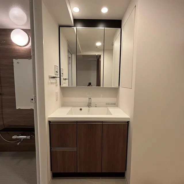 Park Axis Shinagawa Tennozu Isle - Interior - ["Flooring", "Floor", "Interior design"]
