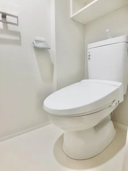 PREMIUM CUBE Ueno - Interior - ["Toilet seat", "Property", "Toilet"]