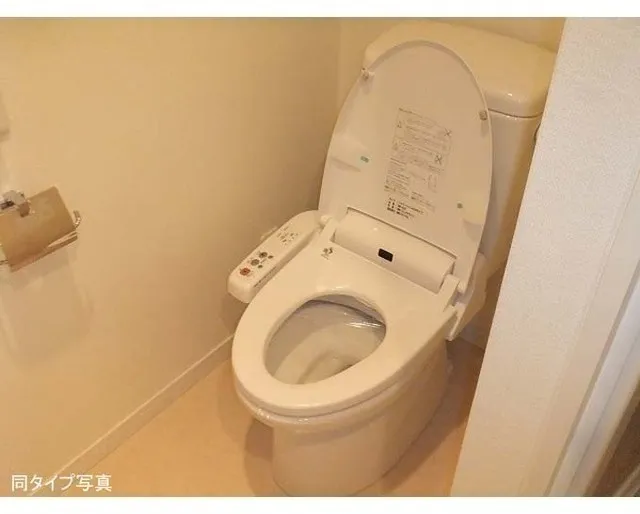 Comforia Kudan - Interior - ["Toilet", "Toilet seat", "Bidet"]