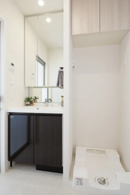 LEGASIS Nakameguro - Interior - ["Property", "Cabinetry", "Building"]