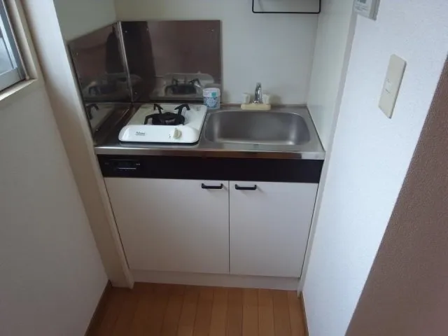 Owl Square - Interior - ["Plumbing fixture", "Plumbing", "Tap"]