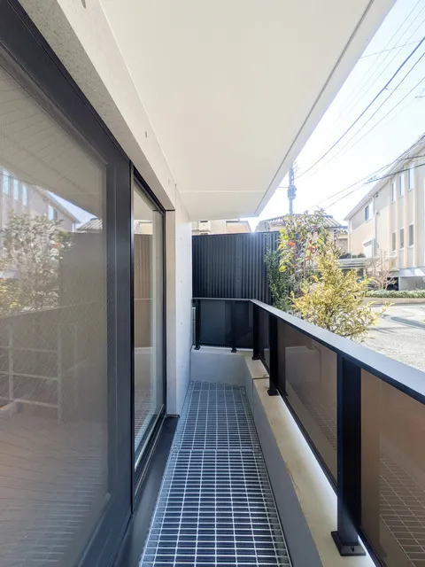 Grand Paseo Meguro Senzoku - Interior - ["Composite material", "Glass", "Metal"]