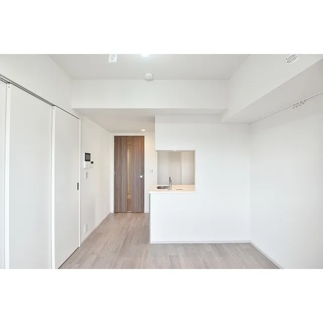Comforia Morishita Riverside - Interior - ["Building", "Cabinetry", "Fixture"]