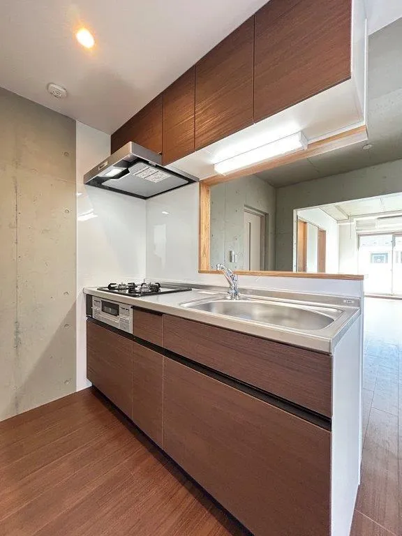 Belle Maison Nakamurabashi South - Interior - ["Kitchen", "Flooring", "Countertop"]
