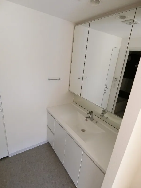 Residence Shirokane Colore - Interior - ["Flooring", "Wood", "Floor"]