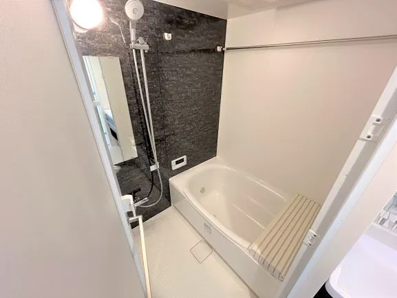 Serenite Fran Shin-Osaka - Interior - ["Plumbing fixture", "Floor", "Flooring"]