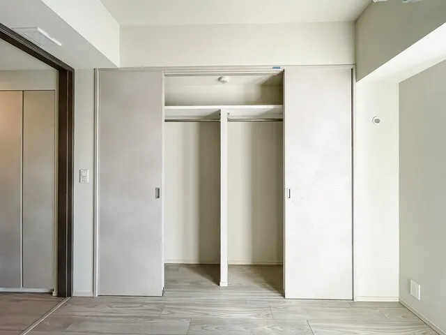 Royal Parks Ariake - Interior - ["Flooring", "Wood", "Floor"]