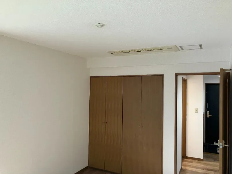 Liz Matsubara II - Interior - ["Wall", "Flooring", "Wood"]