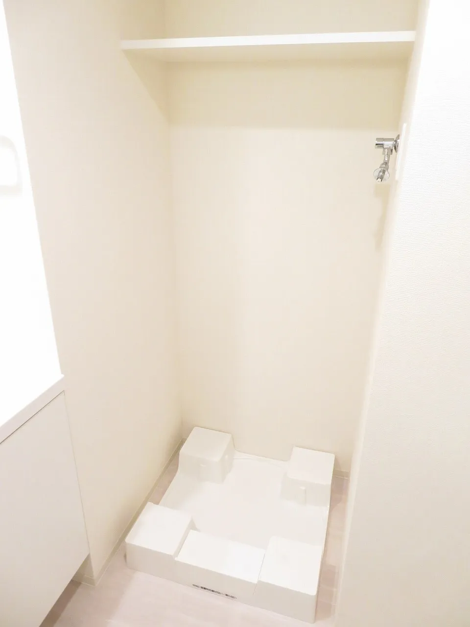 The Park Cross Monzen-Nakacho - Interior - ["Fixture", "Wood", "Flooring"]